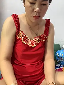 Baby-bigtits2025 online show from September 18, 2025, 12:12 am