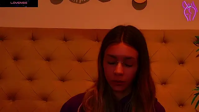 Snapshot of CoraVex chatting on October 1, 2025, 4:07 am CoraVex online show from October 1, 2025, 4:07 am