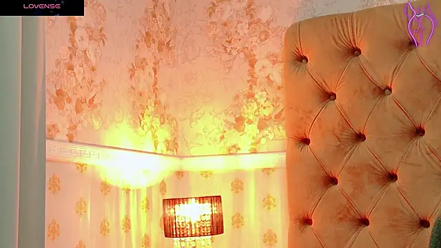 Snapshot of CoraVex chatting on October 31, 2025, 4:35 am CoraVex online show from October 31, 2025, 4:35 am