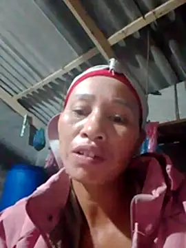 donna-bae online show from November 18, 2025, 11:36 am