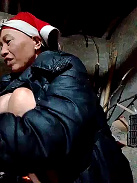 donna-bae online show from February 8, 2026, 10:35 pm