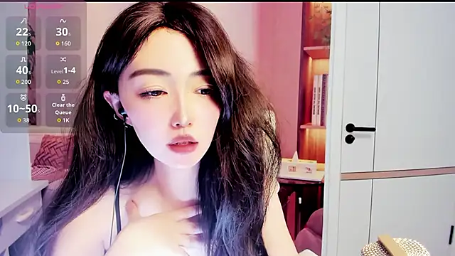 QQ-baby online show from September 16, 2025, 1:12 pm