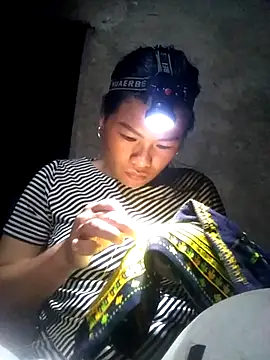 Qinjid002 online show from October 13, 2025, 1:22 pm