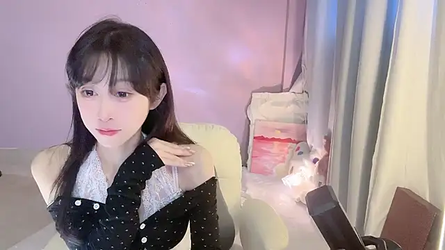 ai-ai-mi online show from November 11, 2025, 5:07 am