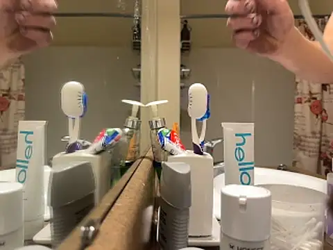 Matthew23Z online show from December 1, 2025, 9:25 am