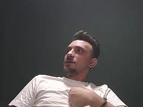 guesswhatbitch online show from October 3, 2025, 7:44 pm