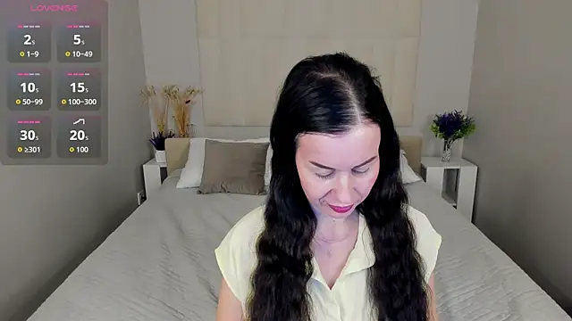 Stella Leon online show from October 18, 2025, 1:08 am