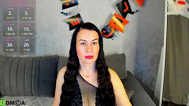 Stella Leon online show from October 28, 2025, 1:20 am