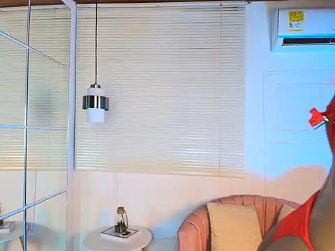 alessia moon1 online show from October 14, 2025, 12:50 pm