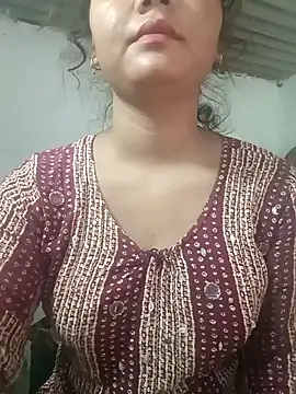 Hot Shredha online show from October 4, 2025, 1:36 am