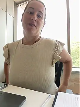 Snapshot of bichota85 chatting on July 20, 2026, 9:23 am bichota85 online show from July 20, 2026, 9:23 am