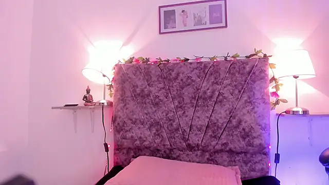 sharlot montalvo  online show from October 23, 2025, 1:54 pm