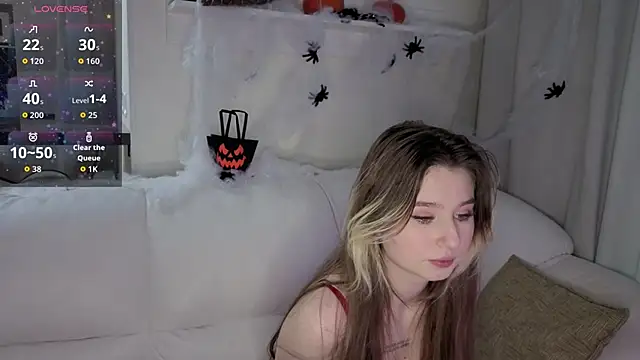 Snapshot of _Lua__ chatting on October 31, 2025, 1:56 pm Lua online show from October 31, 2025, 1:56 pm