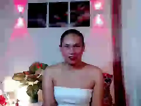 Snapshot of Your_ultimateloverxx chatting on February 18, 2026, 11:33 pm Your ultimateloverxx online show from February 18, 2026, 11:33 pm