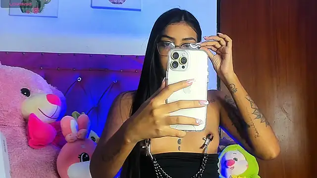 dahiiangomezz online show from October 1, 2025, 7:58 am