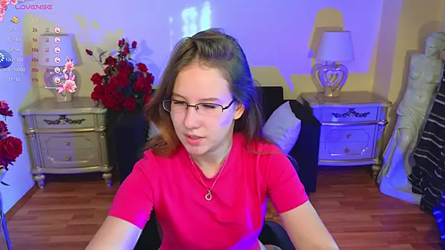 Snapshot of Lisa_Roses chatting on October 7, 2025, 4:20 am Lisa Roses online show from October 7, 2025, 4:20 am