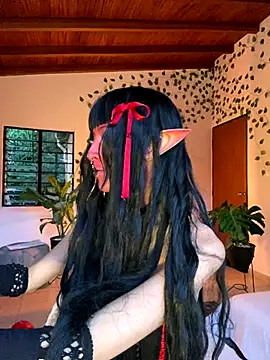 Nymphel1Moth online show from November 6, 2025, 10:43 pm