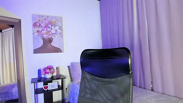 miawhite x1 online show from October 22, 2025, 11:32 am