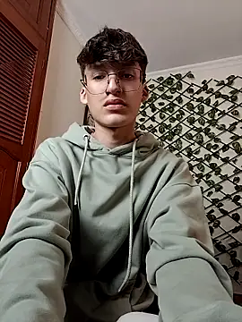 bellmontneon online show from November 13, 2025, 12:15 pm