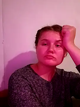 Lana a online show from September 18, 2025, 3:03 pm