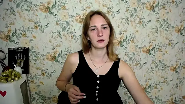 Milana Cutie  online show from September 25, 2025, 5:55 am