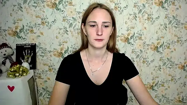 Milana Cutie  online show from September 29, 2025, 6:40 am