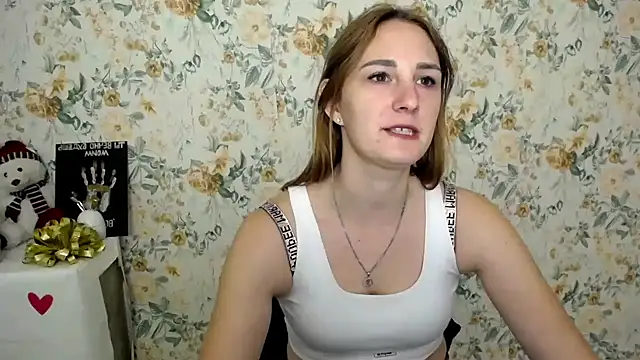 Milana Cutie  online show from October 10, 2025, 6:23 am