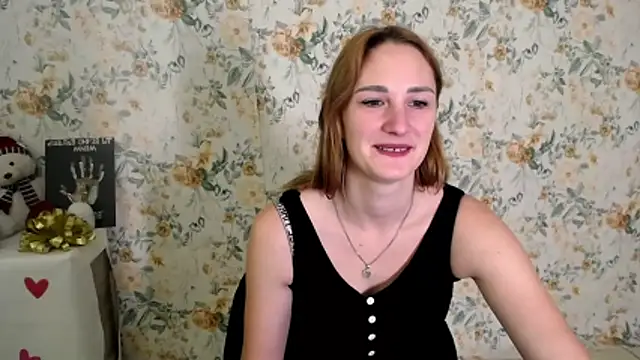 Milana Cutie  online show from October 23, 2025, 6:02 am