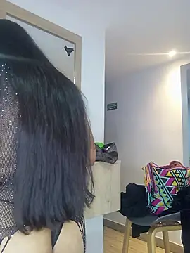 Violet and Paul online show from November 7, 2025, 3:17 am