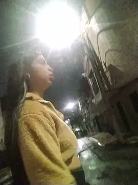 Violet and Paul online show from November 10, 2025, 1:26 am