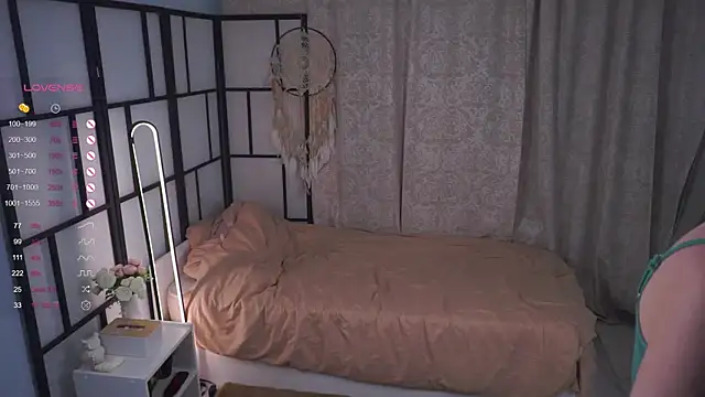 JinnySitts online show from September 26, 2025, 9:08 pm