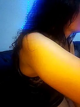 dulcefanny online show from June 8, 2026, 1:28 am