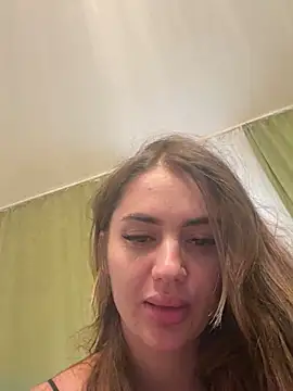 CarlaMaria11 online show from September 17, 2025, 1:46 pm