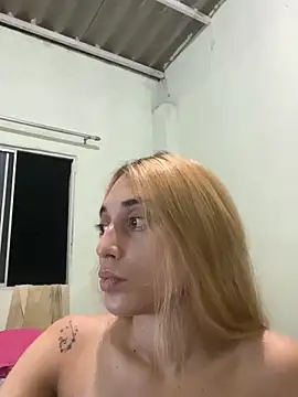 loirinhaaa online show from April 2, 2026, 10:29 pm