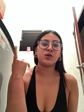 Laurentt1 online show from September 19, 2025, 1:45 pm