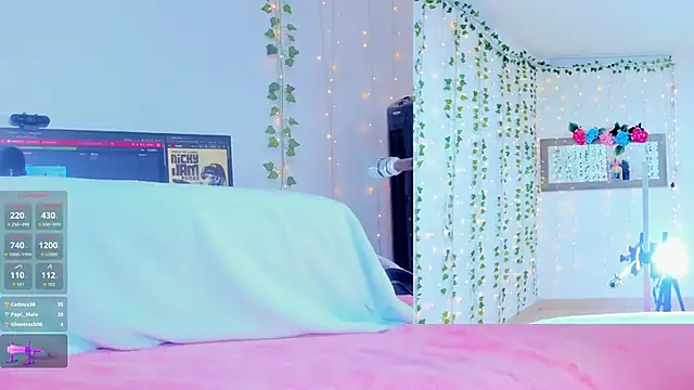 Ashley  Jones   online show from November 14, 2025, 5:00 pm