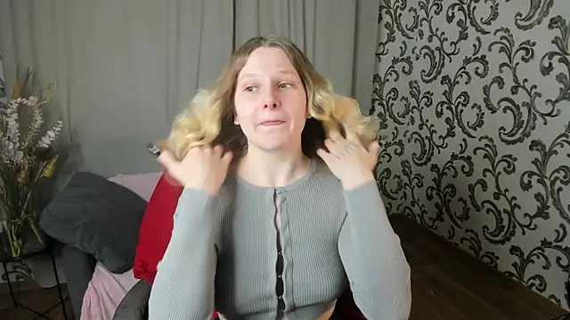  Velvet peach  online show from November 29, 2025, 10:18 am