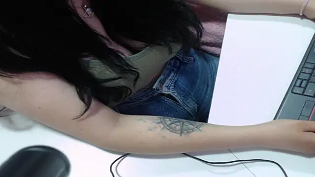 valery cute 18 online show from October 6, 2025, 12:02 pm