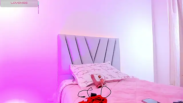 Doll lauren online show from October 17, 2025, 5:59 pm