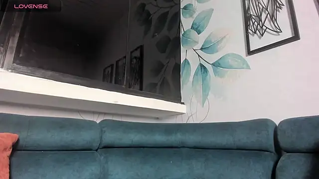 Elii cartter online show from September 27, 2025, 1:21 am