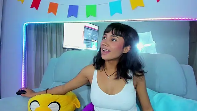 Snapshot of Lola_Purple chatting on October 11, 2025, 3:39 am Lola Purple online show from October 11, 2025, 3:39 am