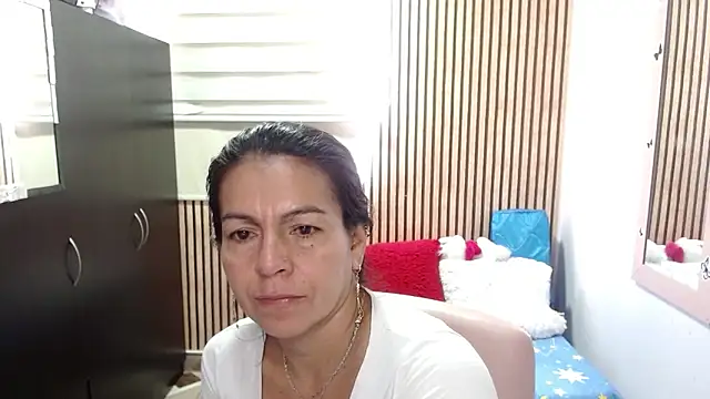 Snapshot of camilavargas_ chatting on June 12, 2026, 2:49 pm camilavargas online show from June 12, 2026, 2:49 pm