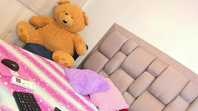 Beauty Luci online show from October 9, 2025, 8:07 pm