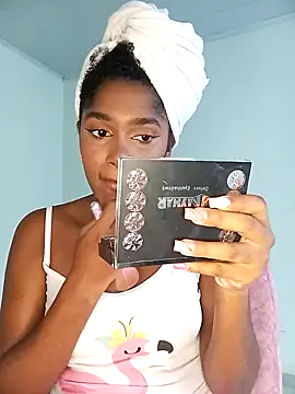 Beauty Luci online show from October 27, 2025, 1:59 pm