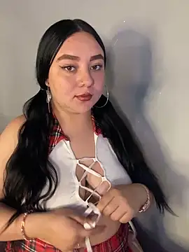 Ssusann Pink online show from October 10, 2025, 4:22 am