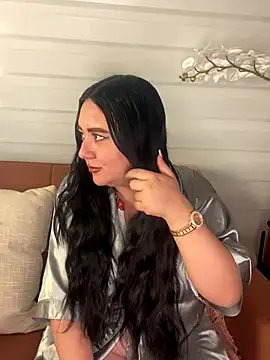 Ssusann Pink online show from October 24, 2025, 4:20 am