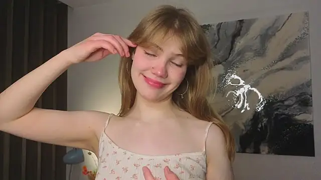 pienaple online show from December 14, 2025, 4:07 am