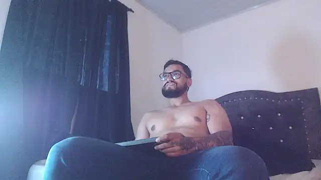 Chrys harris77 online show from April 9, 2026, 10:59 pm