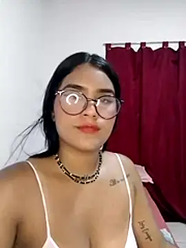 Renata Zoe online show from October 29, 2025, 6:31 pm