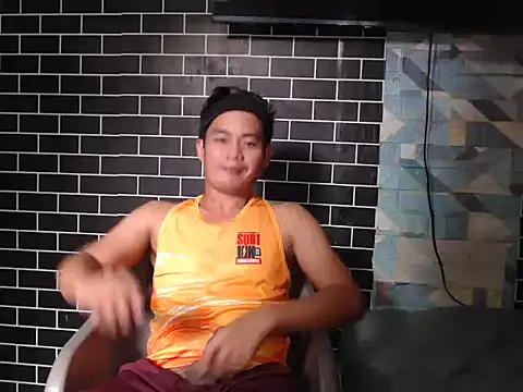 Newt4U online show from November 18, 2025, 2:17 am